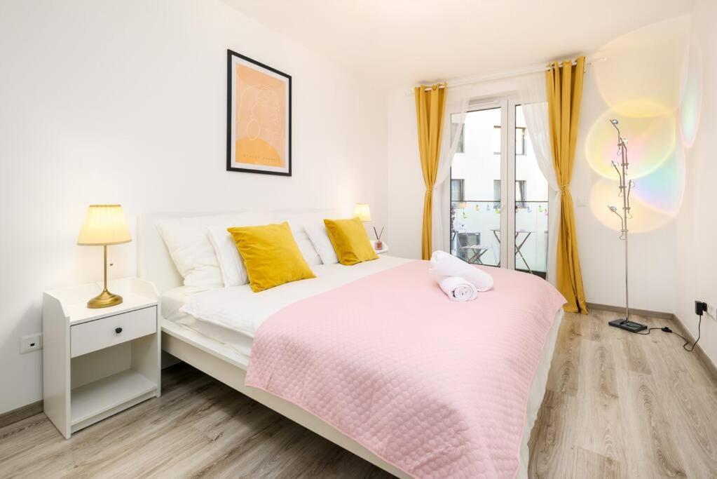 בודפשט B104 - Liberty Bridge Lovely Home With Free Parking מראה חיצוני תמונה