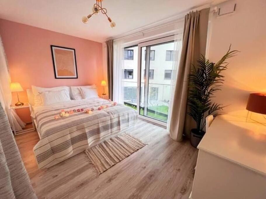 בודפשט B104 - Liberty Bridge Lovely Home With Free Parking מראה חיצוני תמונה